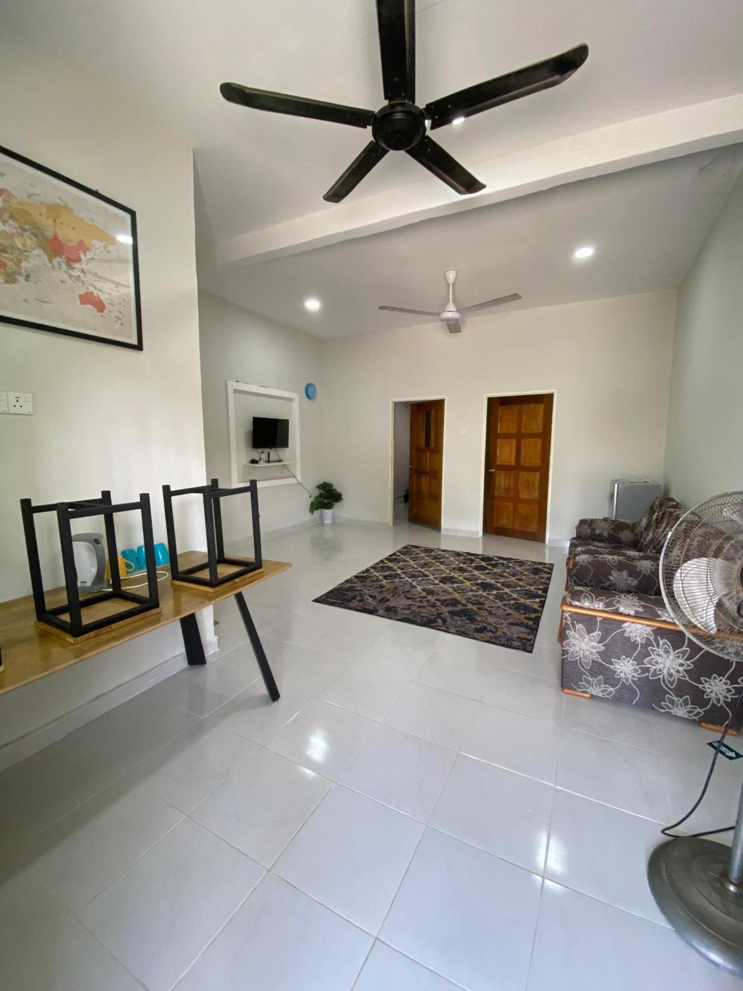 Batu Buruk 2 * Kuala Terengganu
